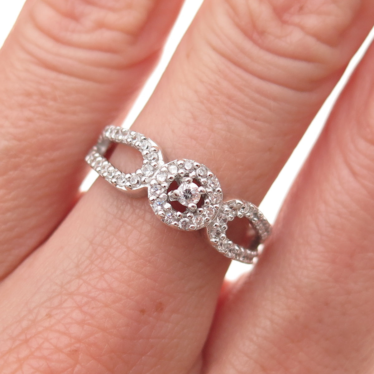 925 Sterling Silver Round-Cut C Z Ring Size 6.75