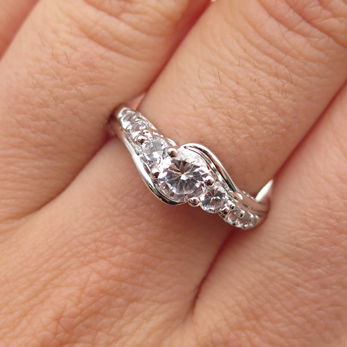 SUN 925 Sterling Silver Round-Cut C Z Engagement Ring Size 7