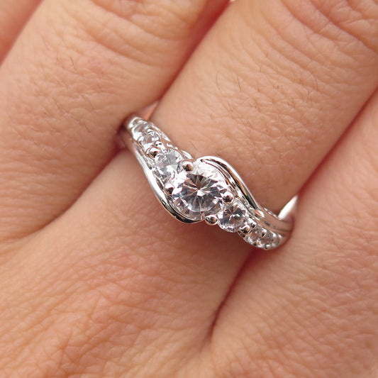 SUN 925 Sterling Silver Round-Cut C Z Engagement Ring Size 7