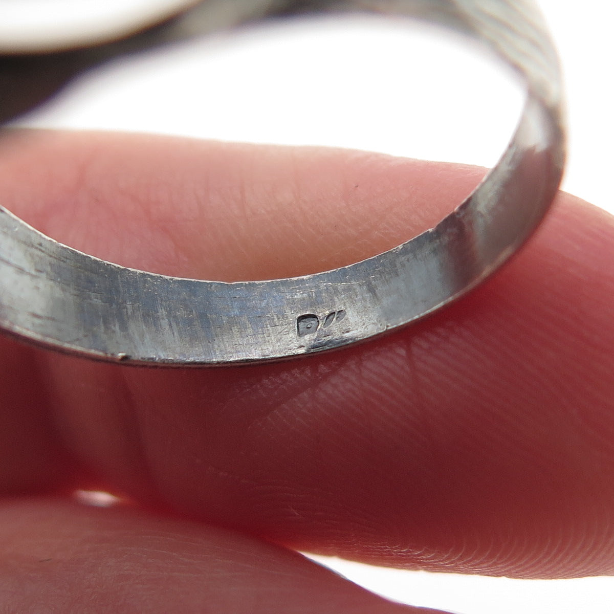 925 Sterling Silver Vintage Modernist Ribbed Dome Oxidized Ring Size 7.25