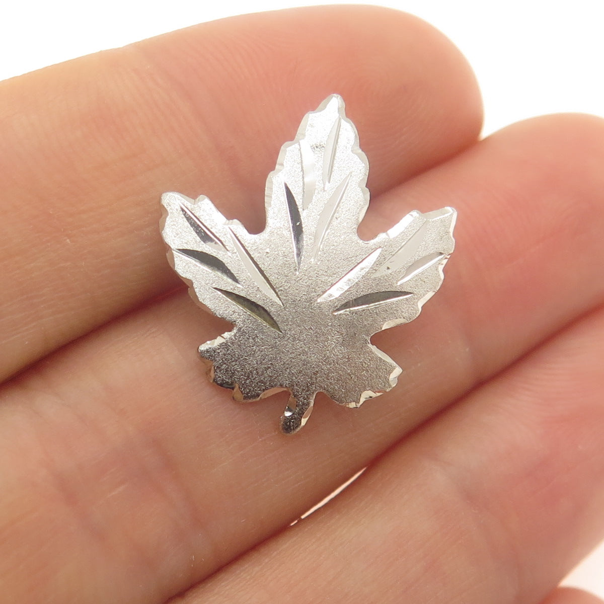 925 Sterling Silver Vintage EMC Maple Leaf Minimalist Pin Brooch