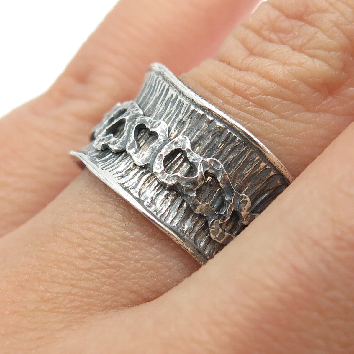 925 Sterling Silver Vintage Textured Modernist Ring Size 8