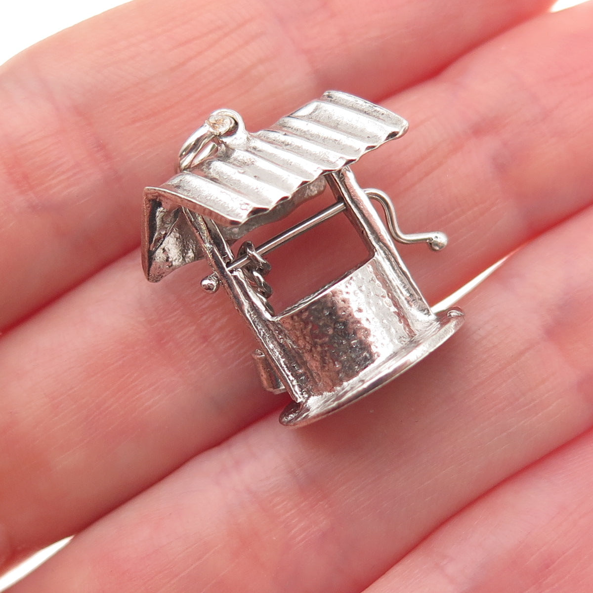 925 Sterling Silver Antique Art Deco Water Well Oxidized 3D Charm Pendant