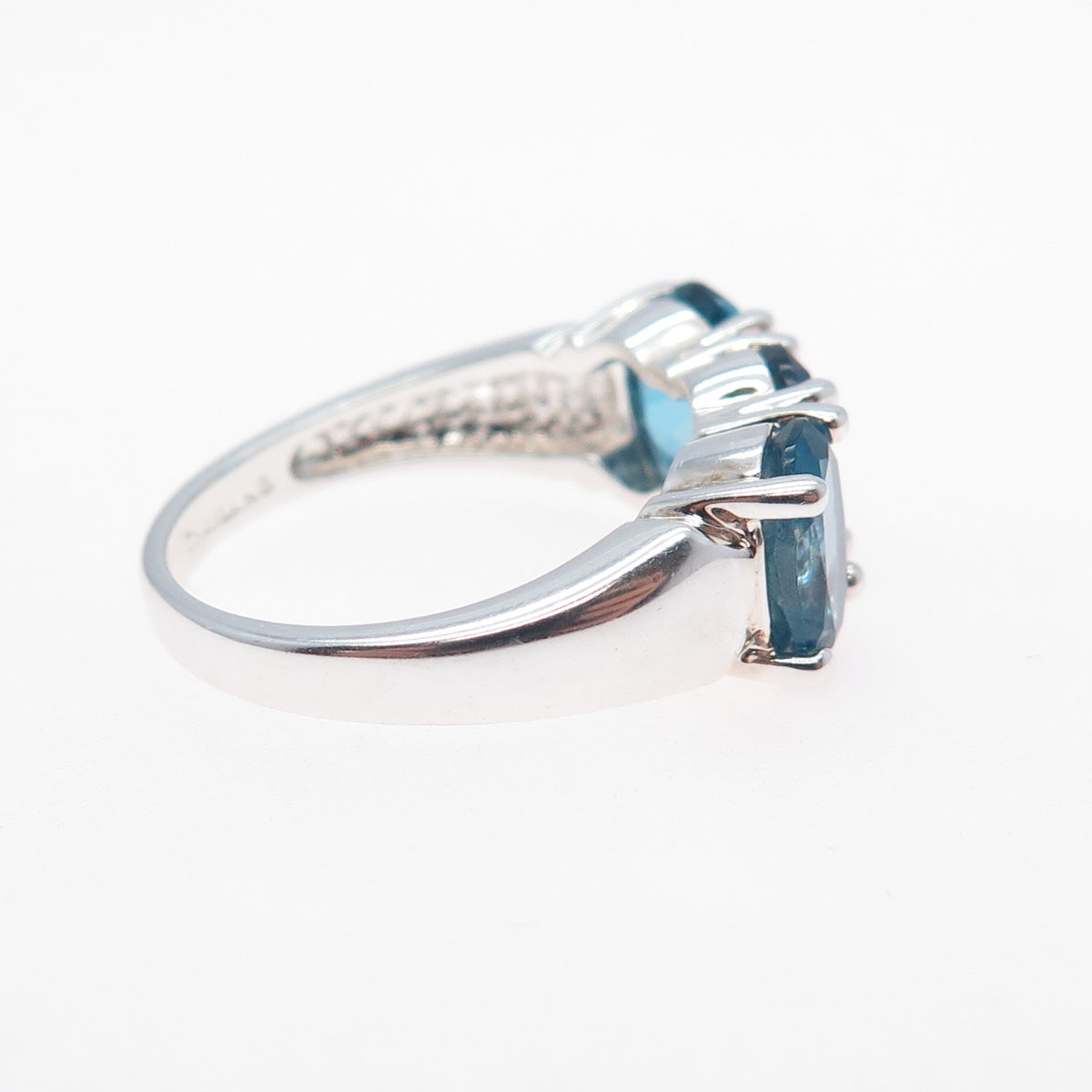 925 Sterling Silver Vintage Real Oval-Cut Swiss Blue Topaz Ring Size 7.25