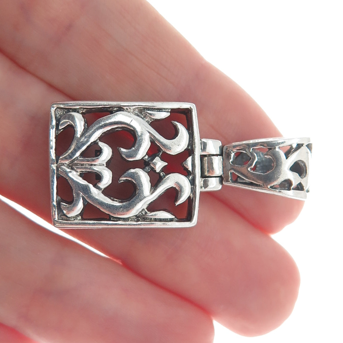 SX SALLY C 925 Sterling Silver Vintage Swirl Ornate Pendant