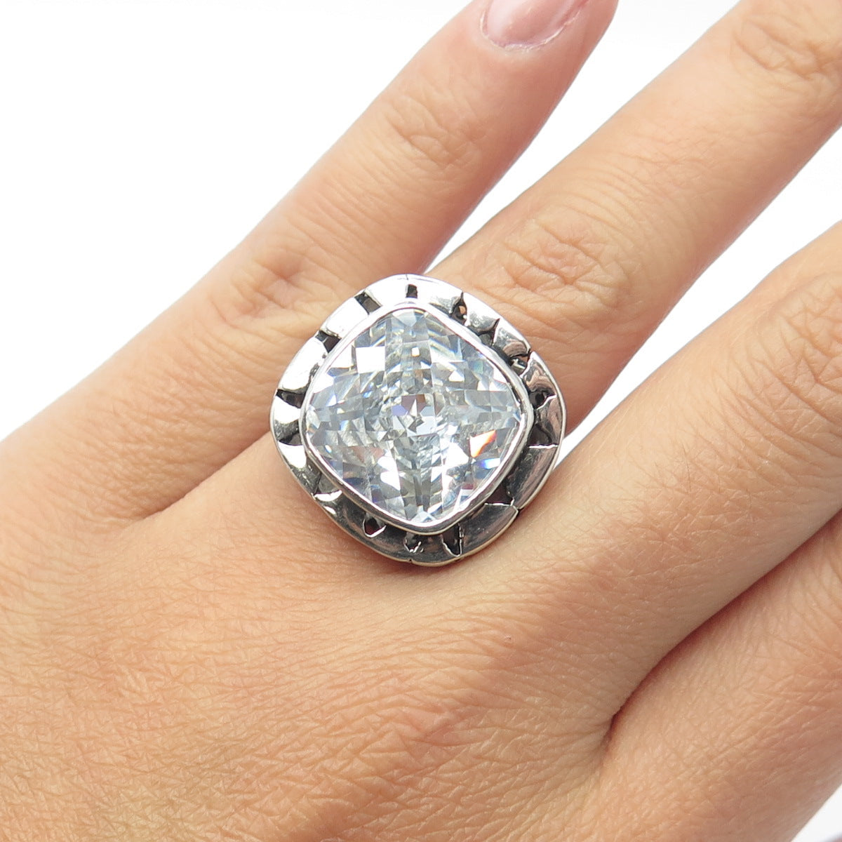 925 Sterling Silver Princess-Cut Shaped C Z Modernist Ring Size 5.75