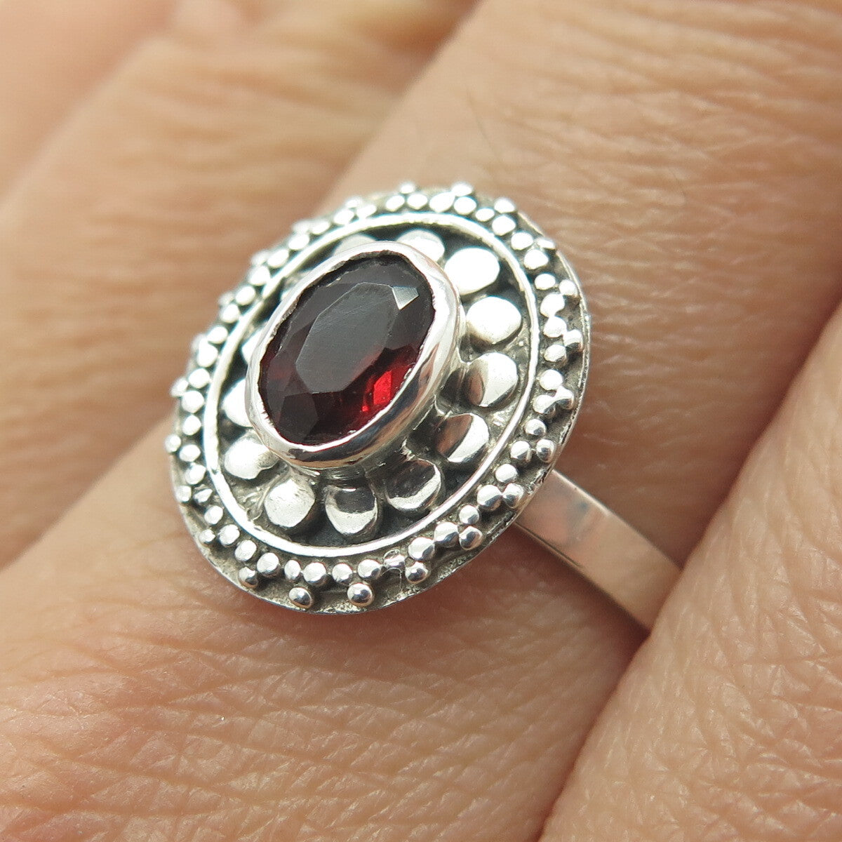 925 Sterling Silver Vintage Real Oval-Cut Red Garnet Dotted Ring Size 7.75
