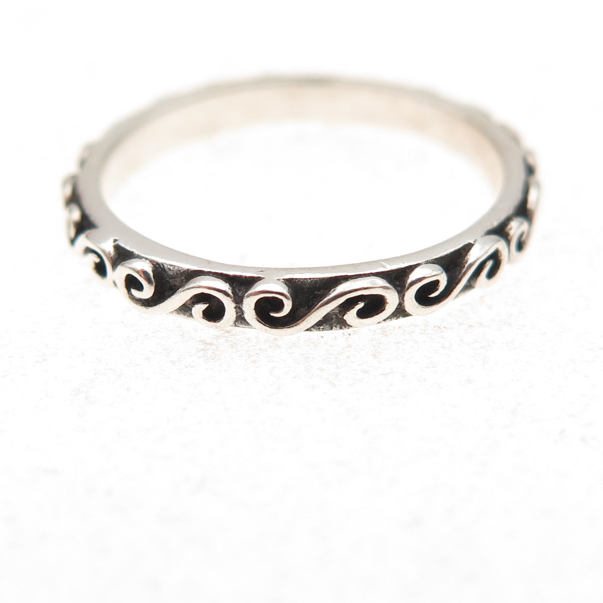 925 Sterling Silver Vintage Swirl Stackable Oxidized Band Ring Size 5.5