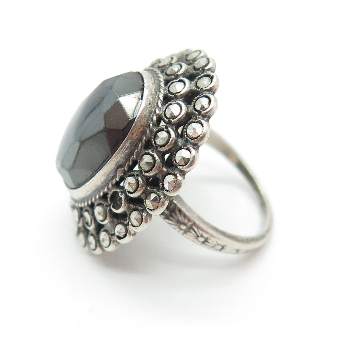 925 Sterling Silver Antique Hematite & Marcasite Ring Size 4 (missing 1 stone)