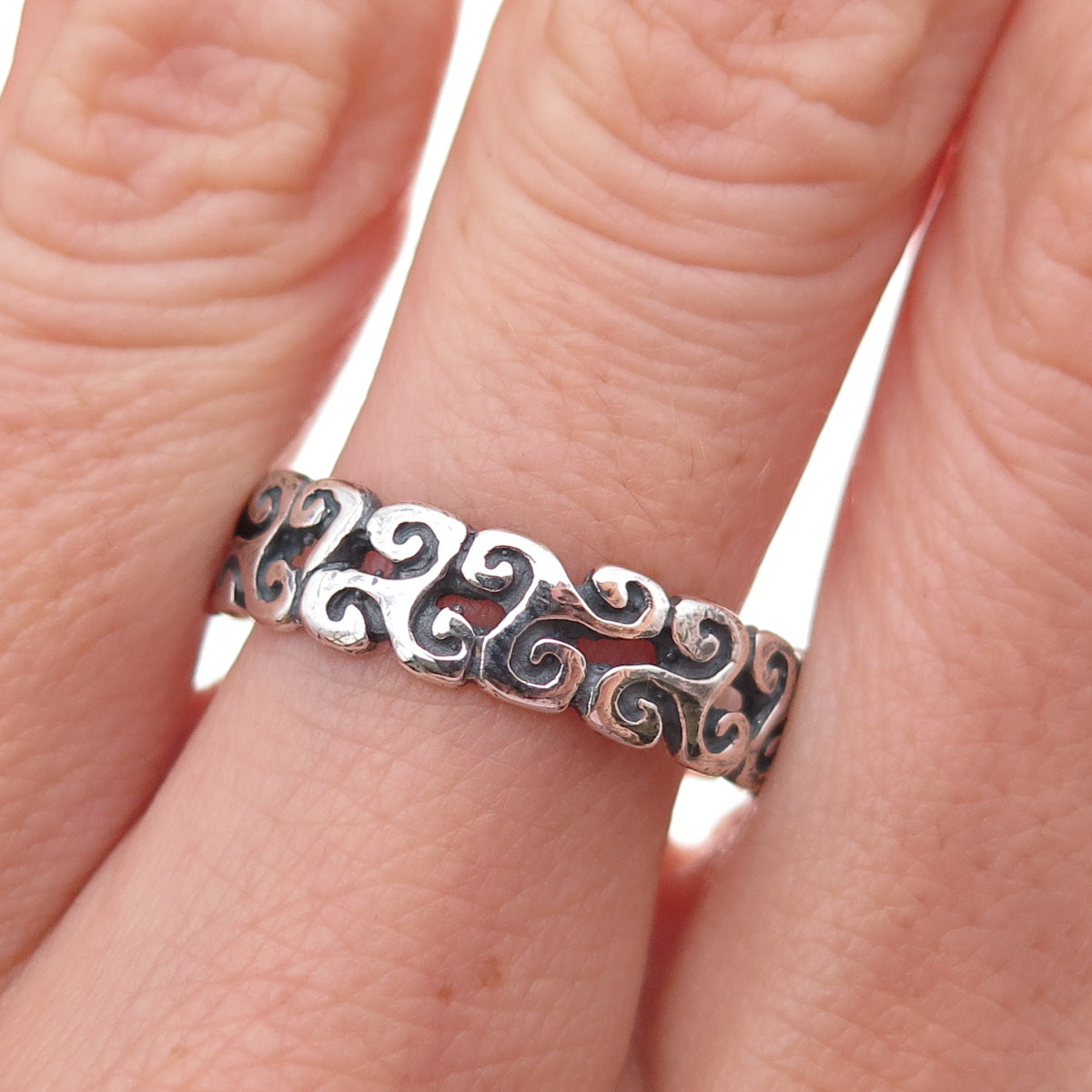925 Sterling Silver Vintage Celtic Triskelion Oxidized Band Ring Size 9.5