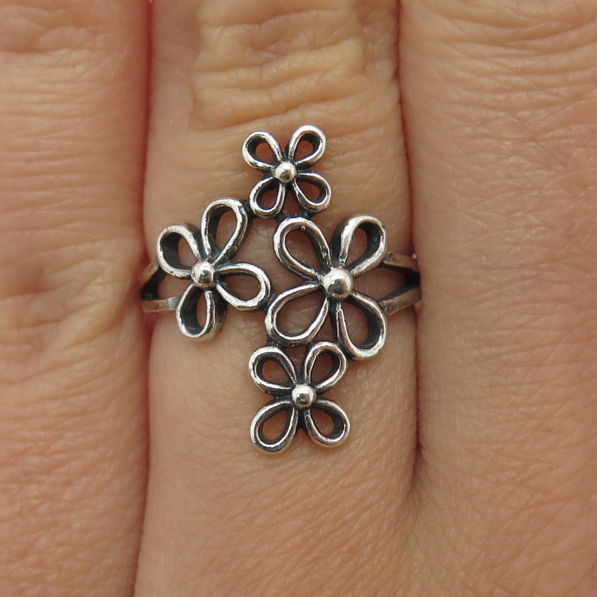 925 Sterling Silver Vintage Flower Blossom Oxidized Ring Size 6