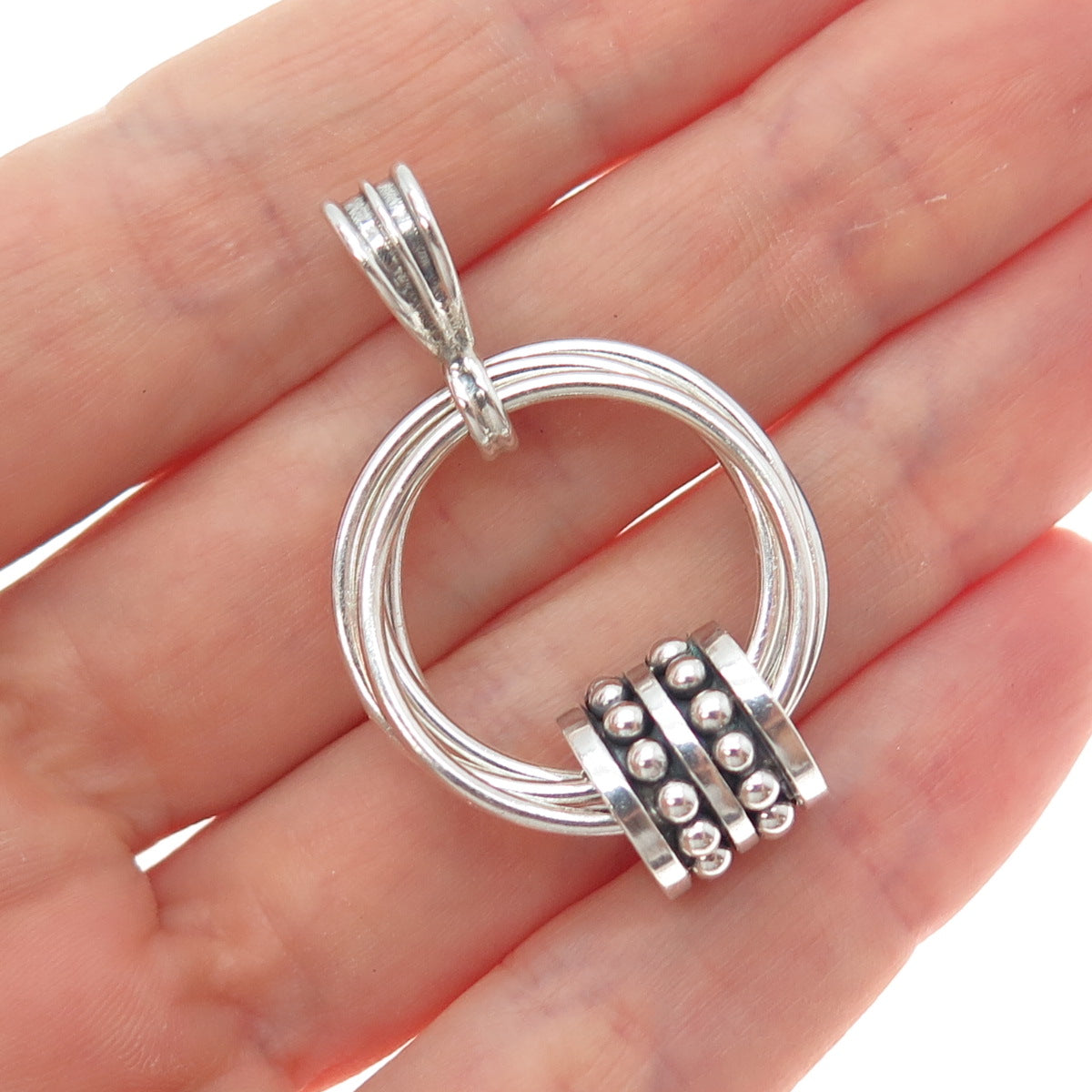 925 Sterling Silver Vintage Modernist Interlocked Circle Beaded Charm Pendant