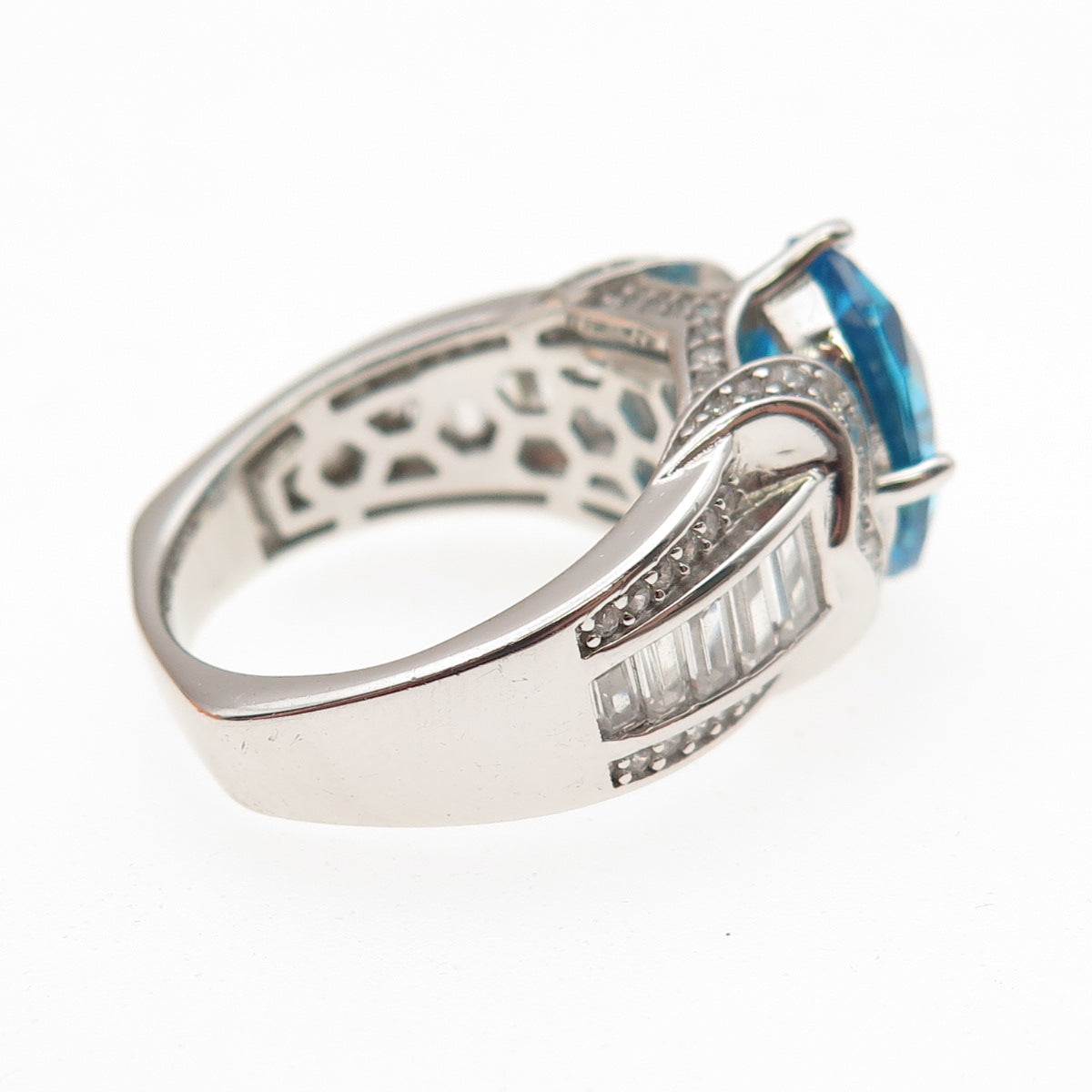 925 Sterling Silver Blue & White C Z Ring Size 6.25