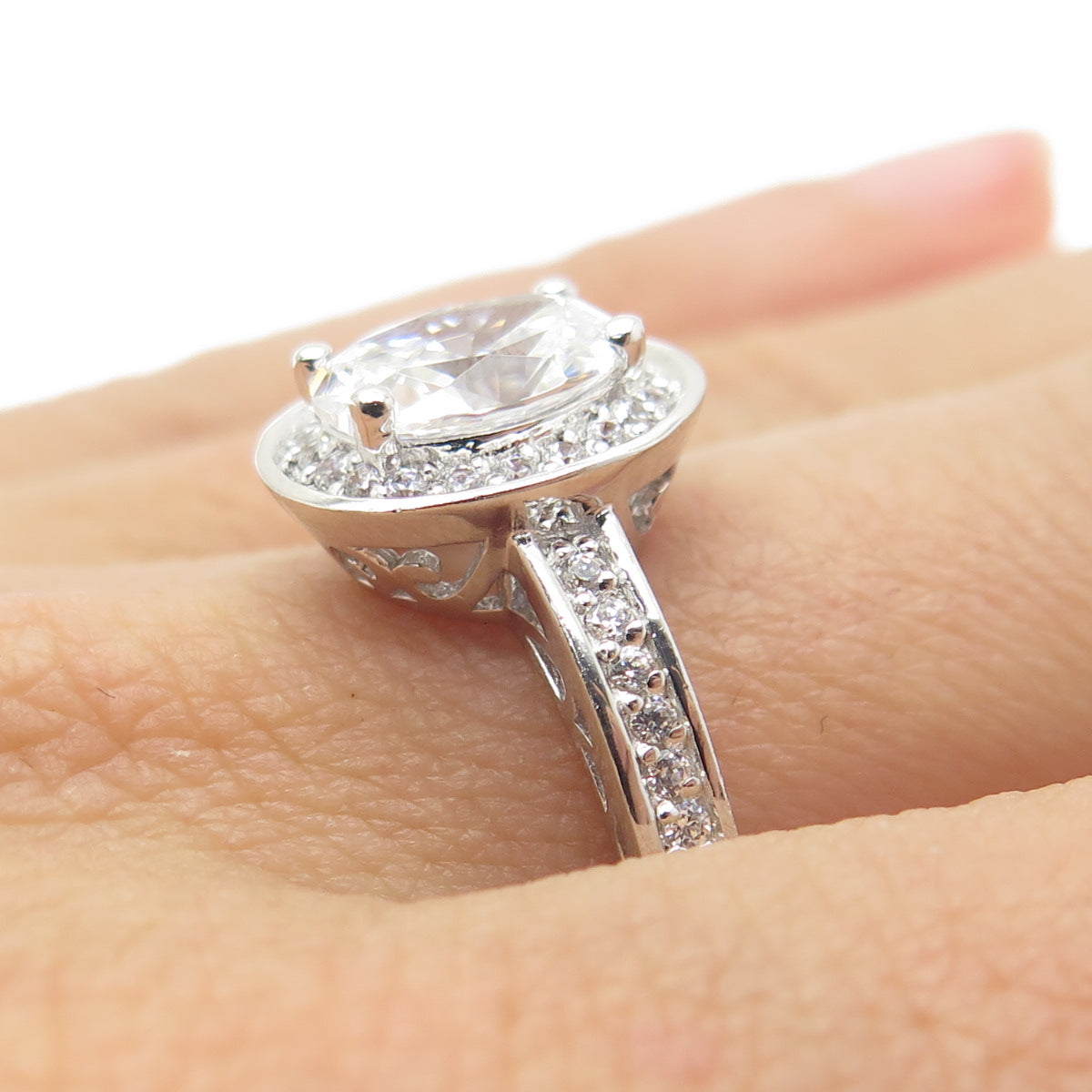 925 Sterling Silver Oval & Round-Cut C Z Promise Ring Size 10.25