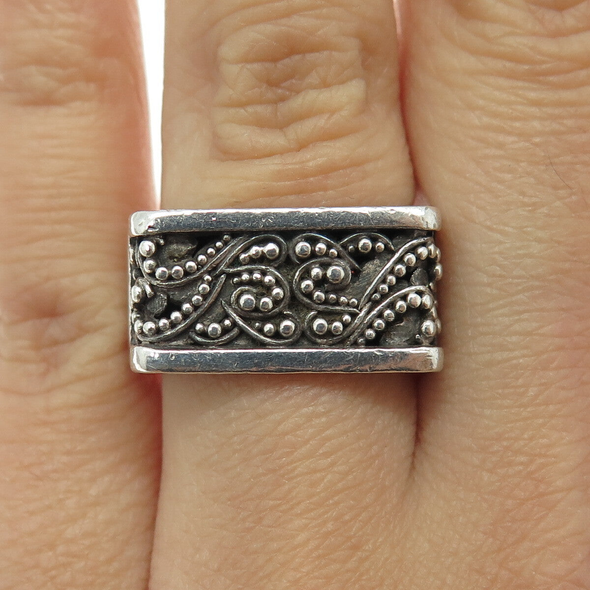 LOIS HILL 925 Sterling Silver Vintage Granulated Scroll Oxidized Ring Size 7.5