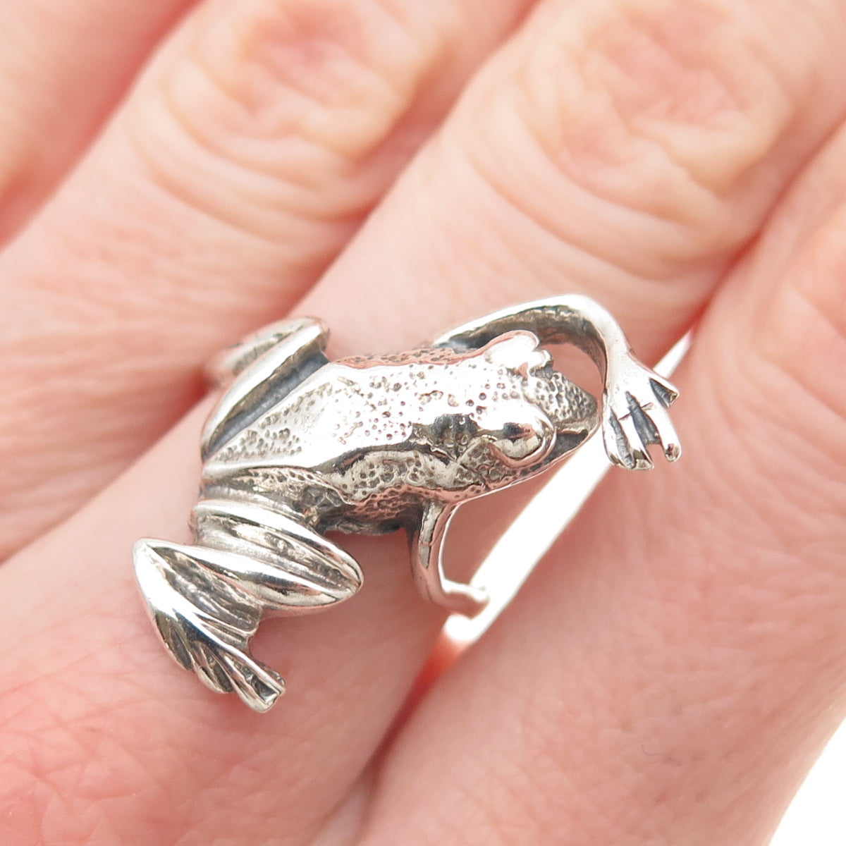 925 Sterling Silver Vintage Frog Good Luck Oxidized Ring Size 6.75