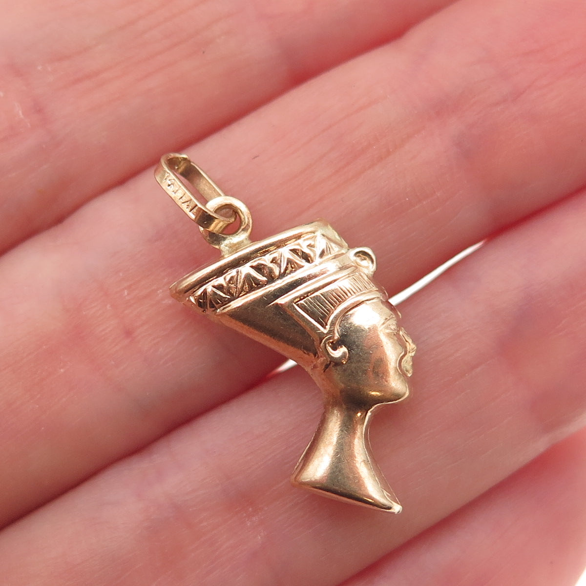 14K Gold Vintage Italy Egyptian Queen Nefertiti Charm Pendant