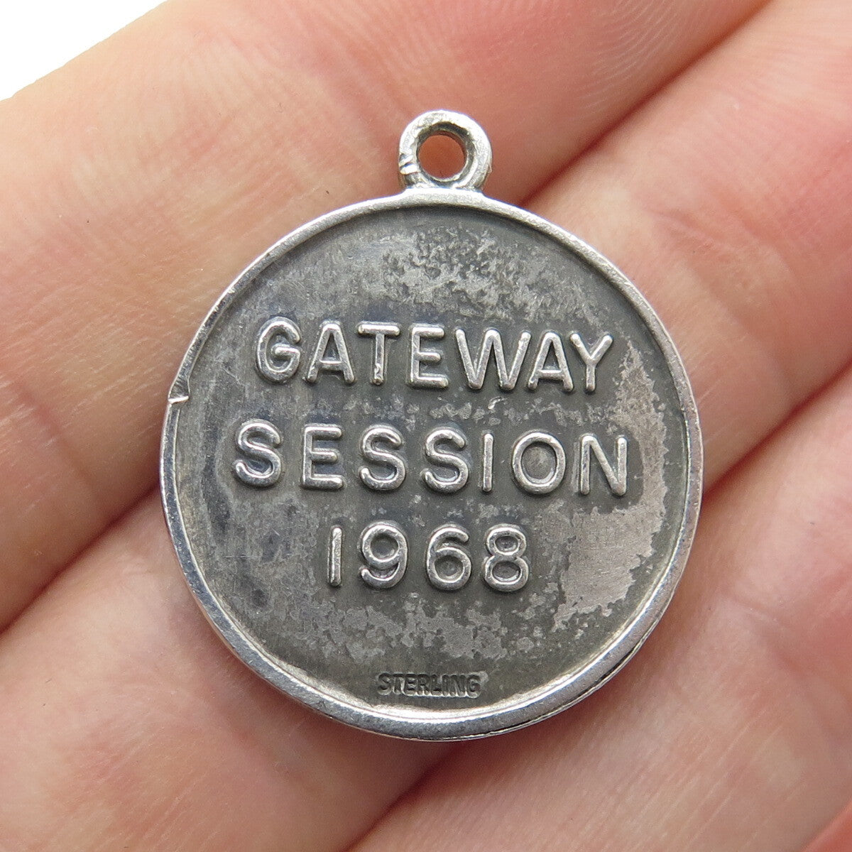 925 Sterling Silver Vintage 1968 Gateway Session Oxidized Round Pendant