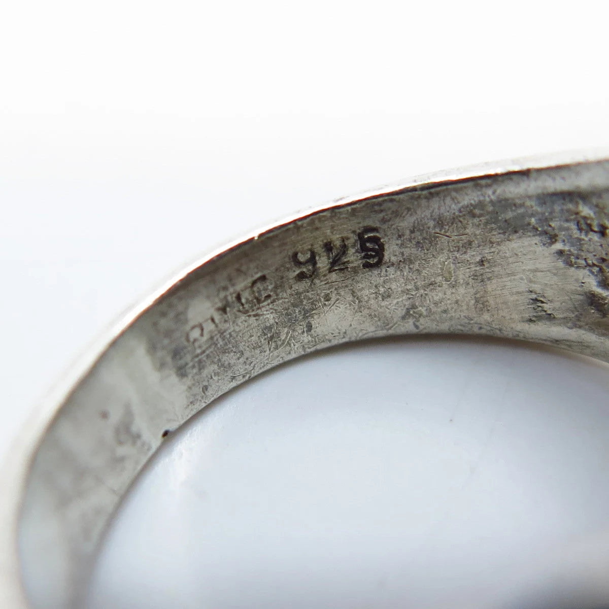 925 Sterling Silver Vintage Ribbed Ring Size 6