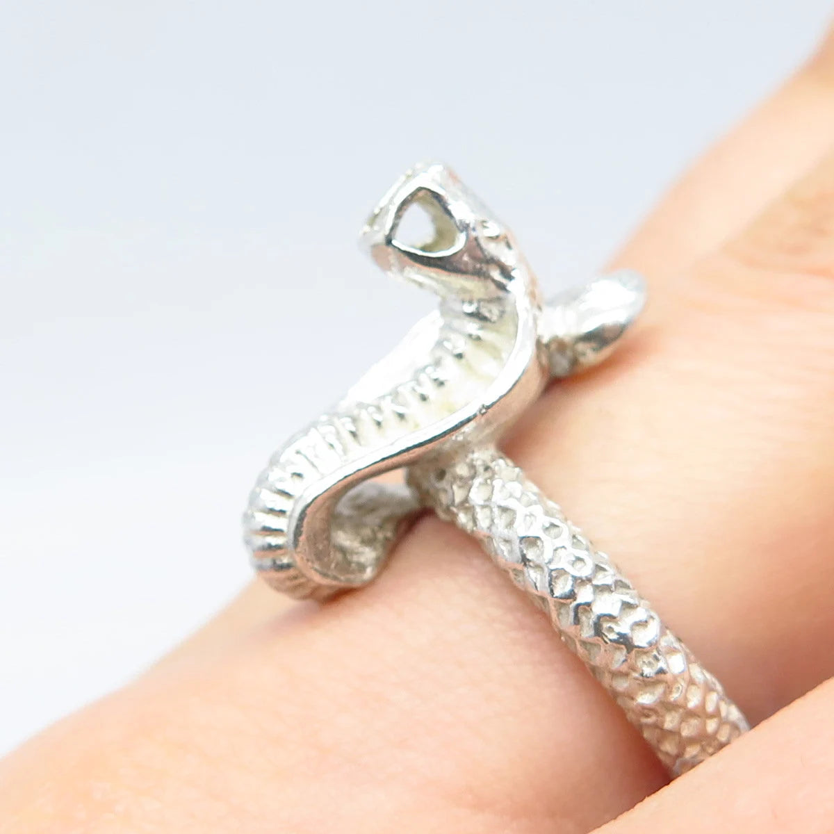 925 Sterling Silver Vintage Cobra Snake Ring Size 7.25