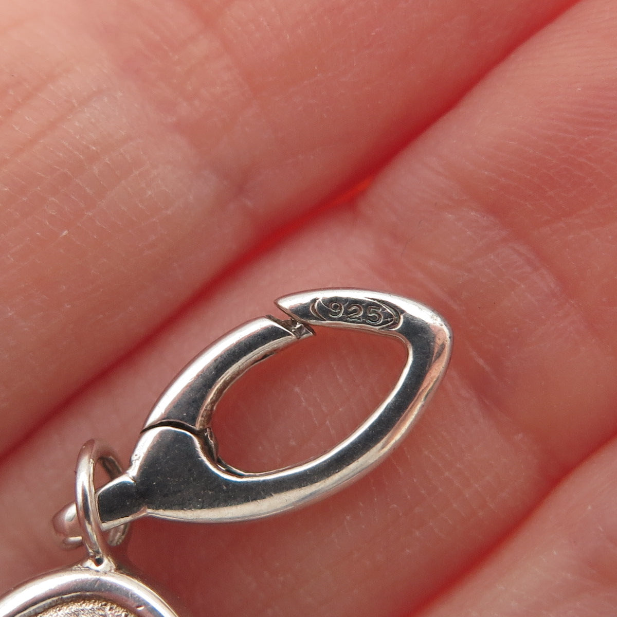 925 Sterling Vintage Fleur de Lis Royal Renaissance Heart Hollow Charm Pendant