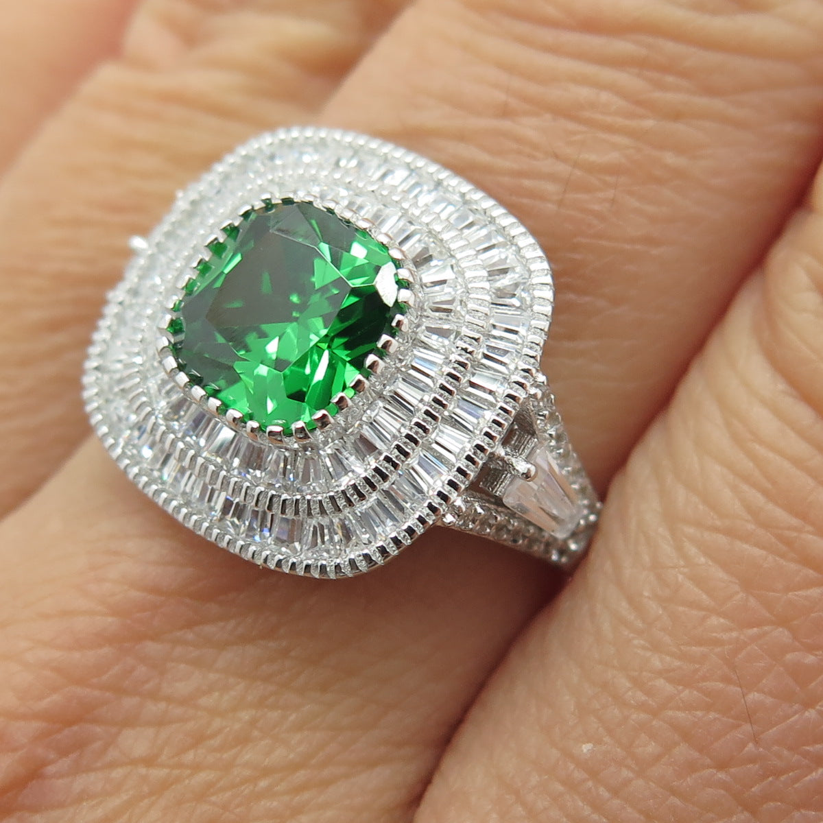 925 Sterling Silver White & Green Multi-C Z Ring Size 8