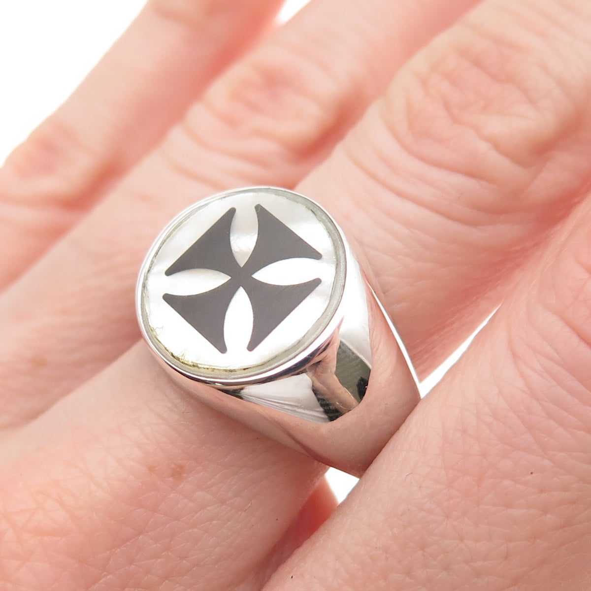 Dasan 925 Sterling Silver Real MOP Cross Signet Ring Size 10.5