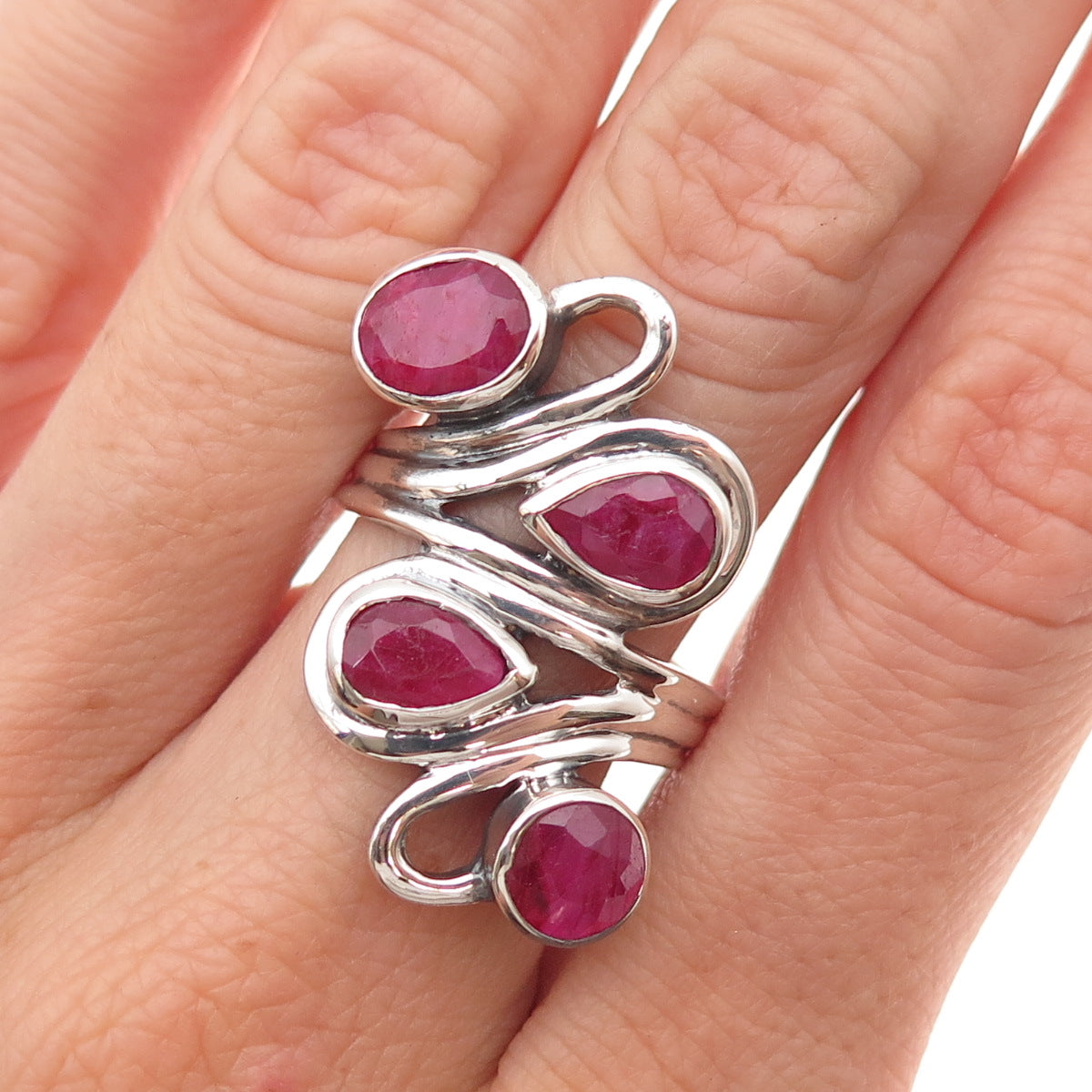 925 Sterling Silver Vintage Real Ruby Modernist Swirl Oxidized Ring Size 9