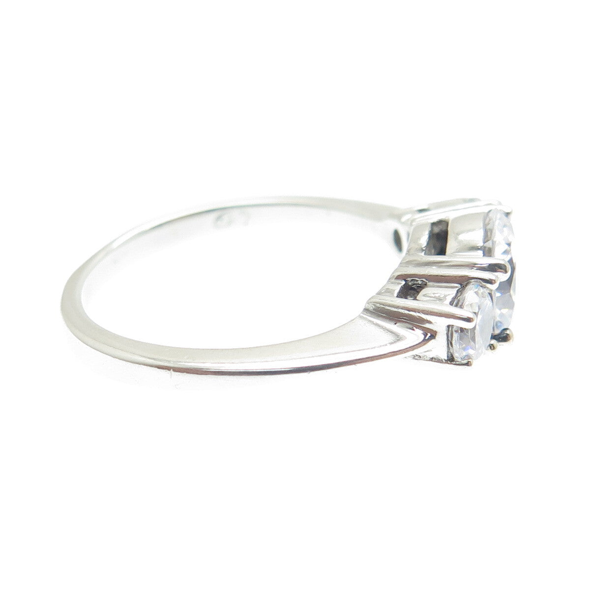 925 Sterling Silver Round-Cut Shaped C Z 3-Stone Ring Size 7