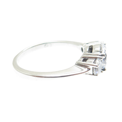 925 Sterling Silver Round-Cut Shaped C Z 3-Stone Ring Size 7
