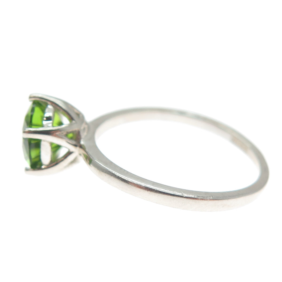 DAZZLERS 925 Sterling Silver Round-Cut Nano Peridot Ring Size 6.25
