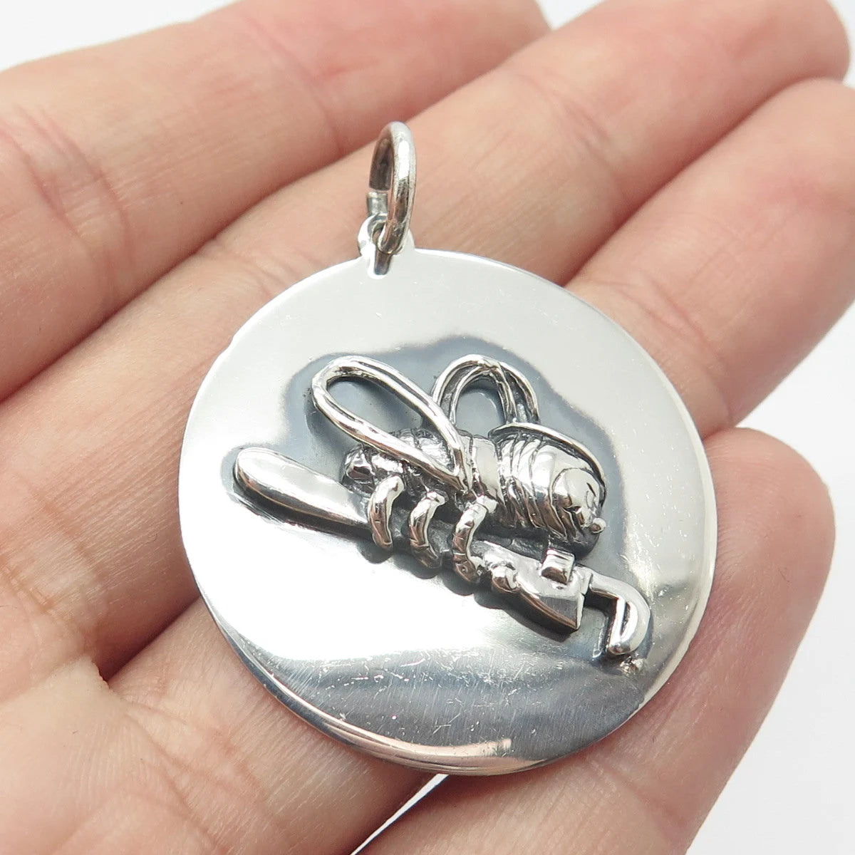 925 Sterling Silver Vintage Cartoon Bee Round Pendant