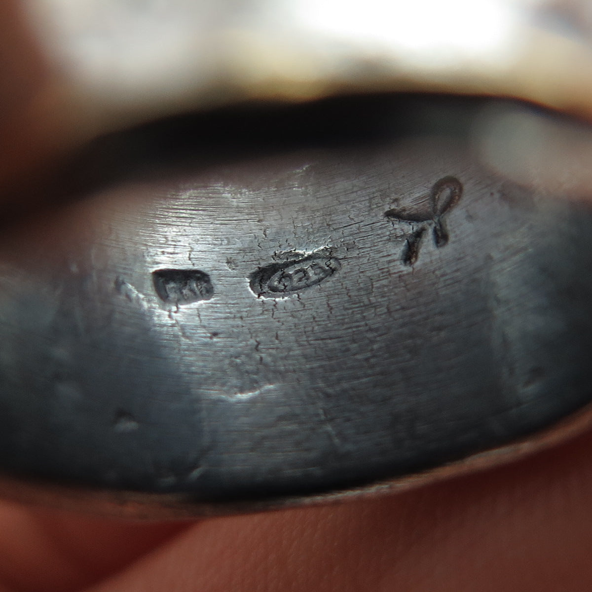 925 Sterling Silver & 14K Gold Vintage Modernist Oxidized Band Ring Size 9.75