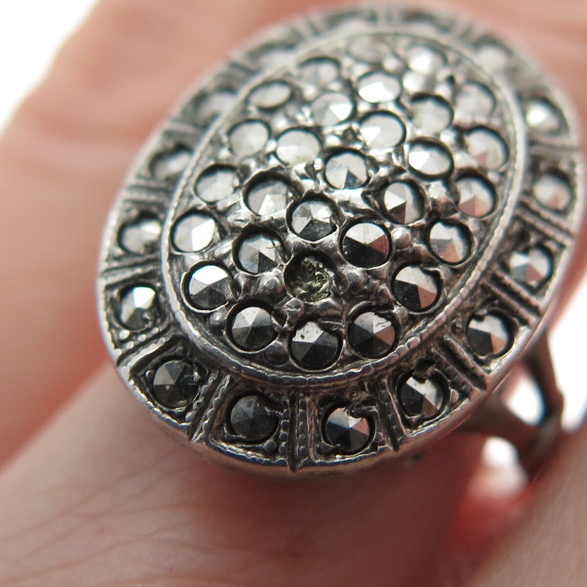 THEDA 925 Sterling Silver Antique Marcasite Ring Size 6.5 (missing 1 stone)
