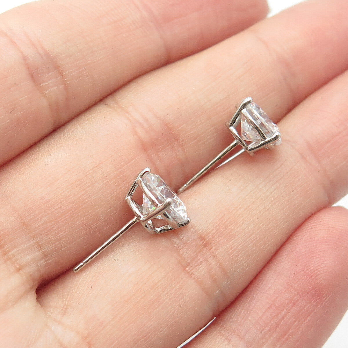 925 Sterling Silver Round-Cut C Z Stud Earrings