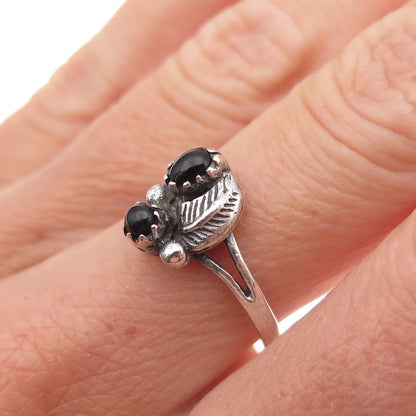 Old Pawn Sterling Silver Vintage Southwestern Black Onyx Feather Ring Size 7.5