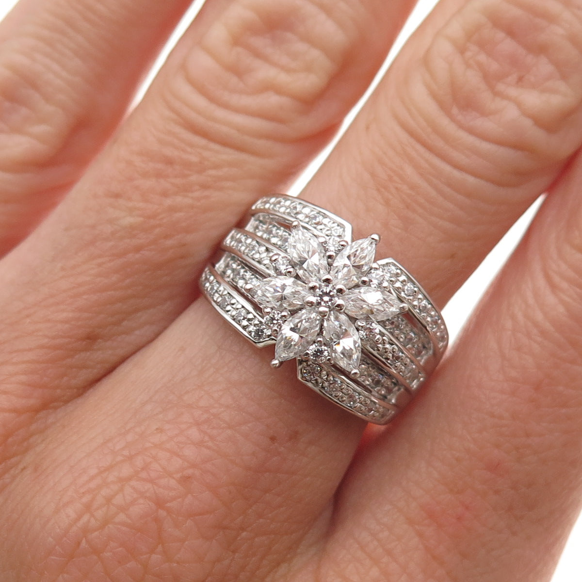 925 Sterling Silver Marquise & Round-Cut C Z Floral Ring Size 7