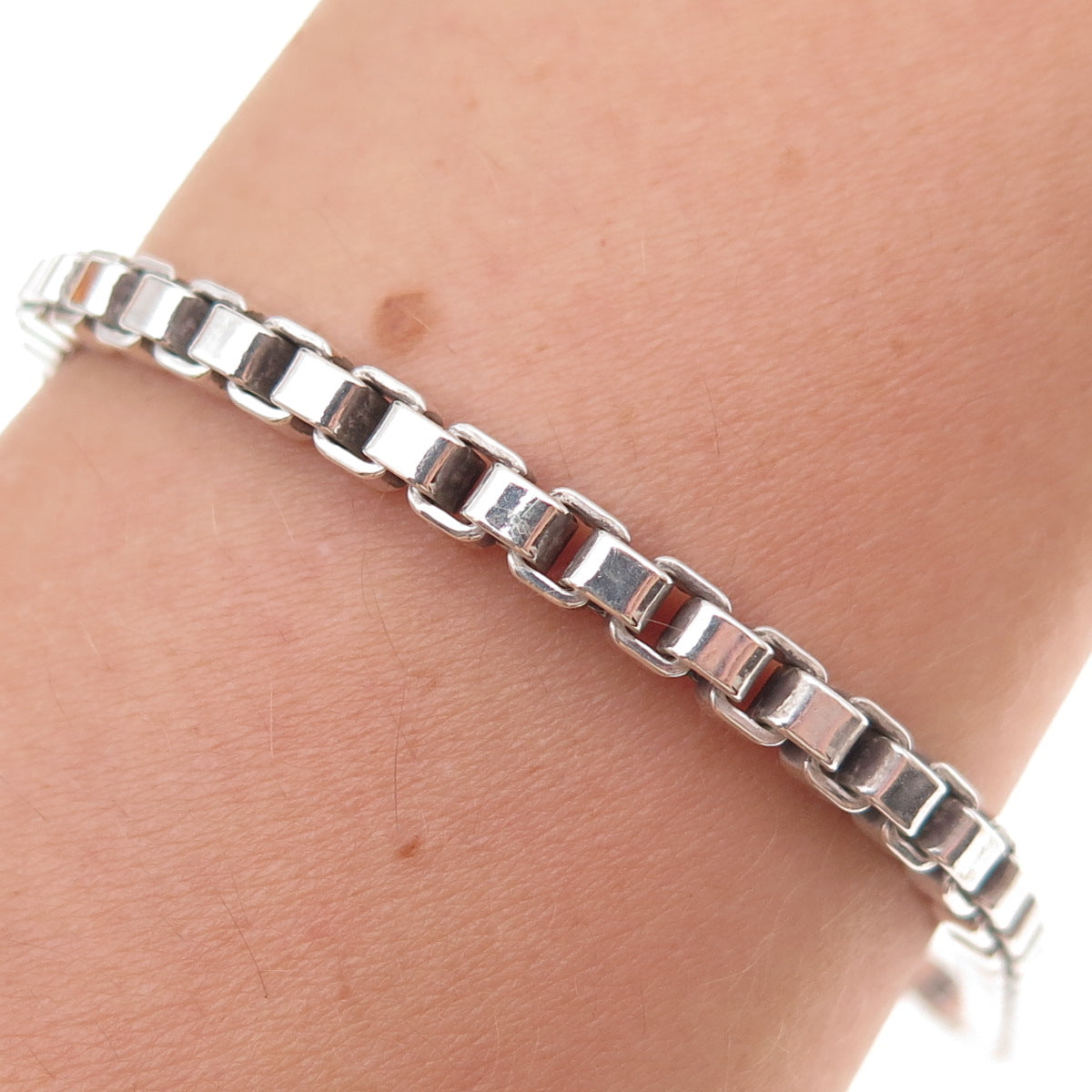Tiffany & Co. 925 Sterling Silver Vintage Venetian Link Bracelet 7.75"