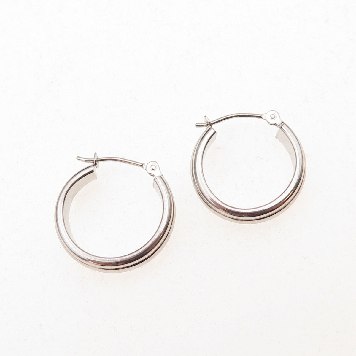 Jacmel Mauritius 14K White Gold Hoop Earrings