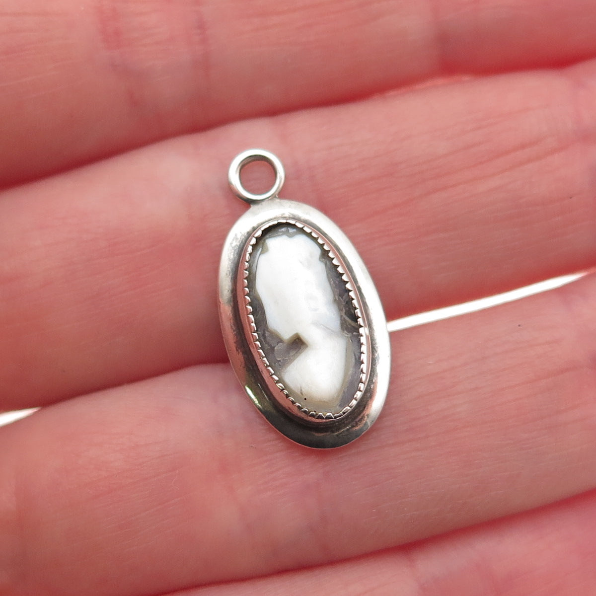 925 Sterling Silver Vintage Real MOP Lady Cameo Mini Charm Pendant