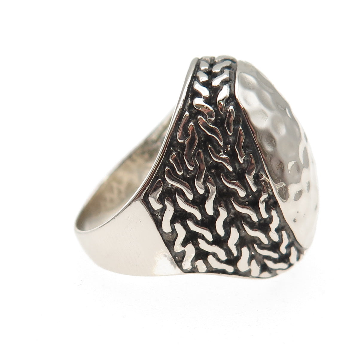 925 Sterling Silver Vintage Hammered Oxidized Ring Size 7
