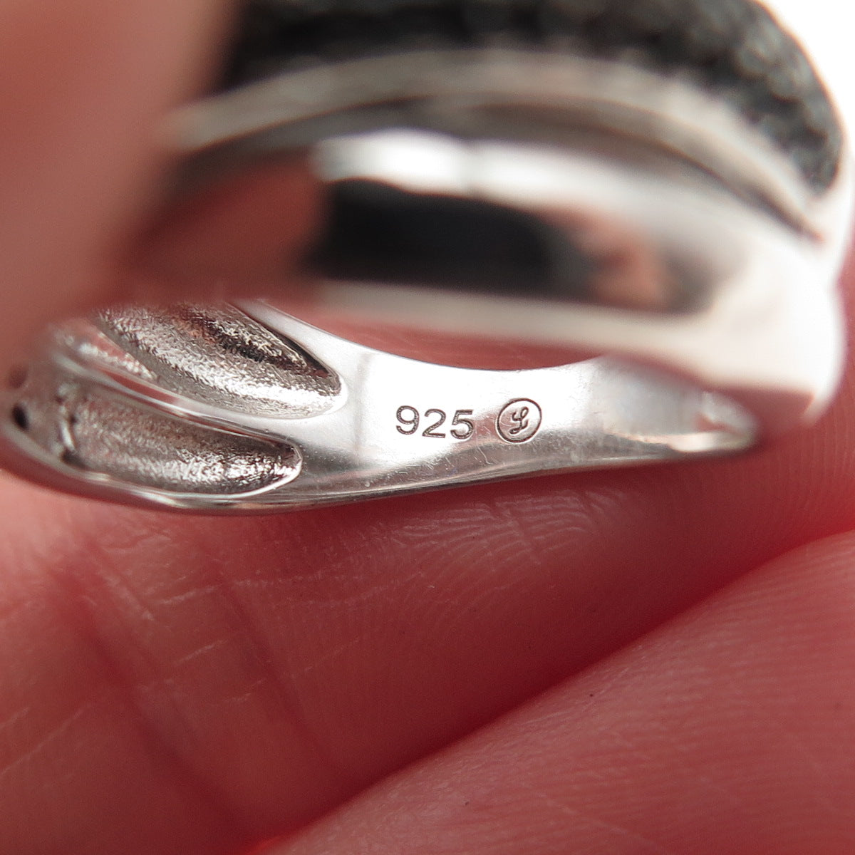 925 Sterling Silver Real Round-Cut Black Spinel Crossover Ring Size 6.25