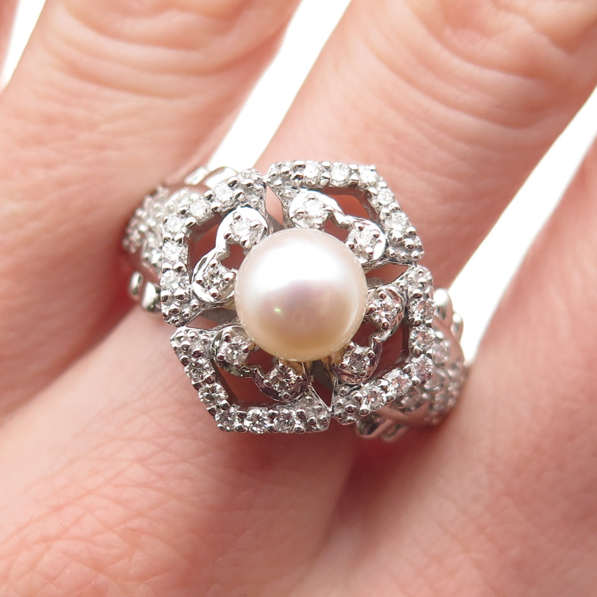 925 Sterling Silver Real Diamond & Pearl Floral Ring Size 10.25