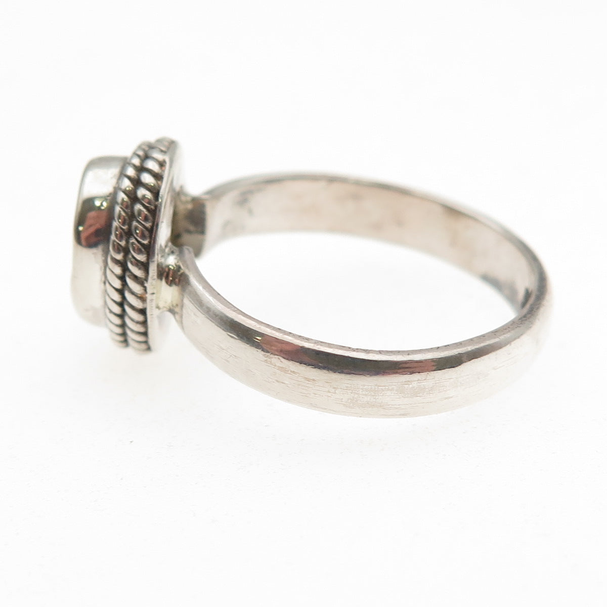 925 Sterling Silver Vintage Real Oval-Cut Peridot Oxidized Ring Size 8.25