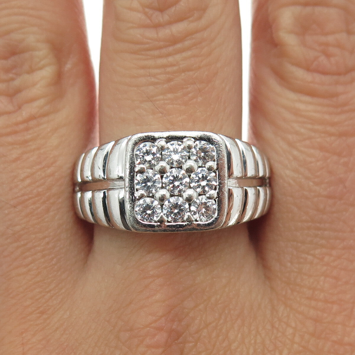 925 Sterling Silver Vintage Round-Cut Shaped C Z Ribbed Ring Size 11