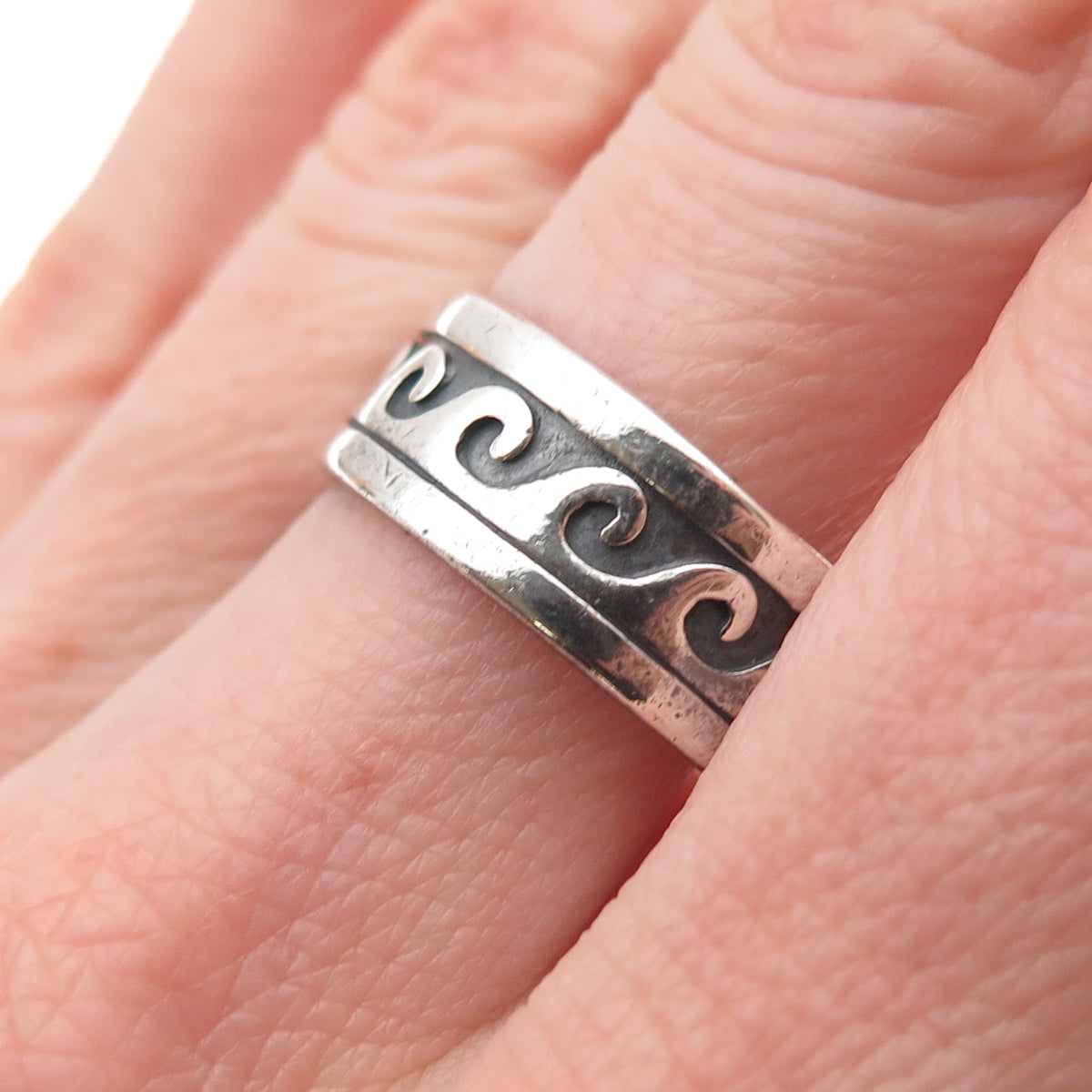 Shube 925 Sterling Silver Vintage Wave Oxidized Band Ring Size 9.25