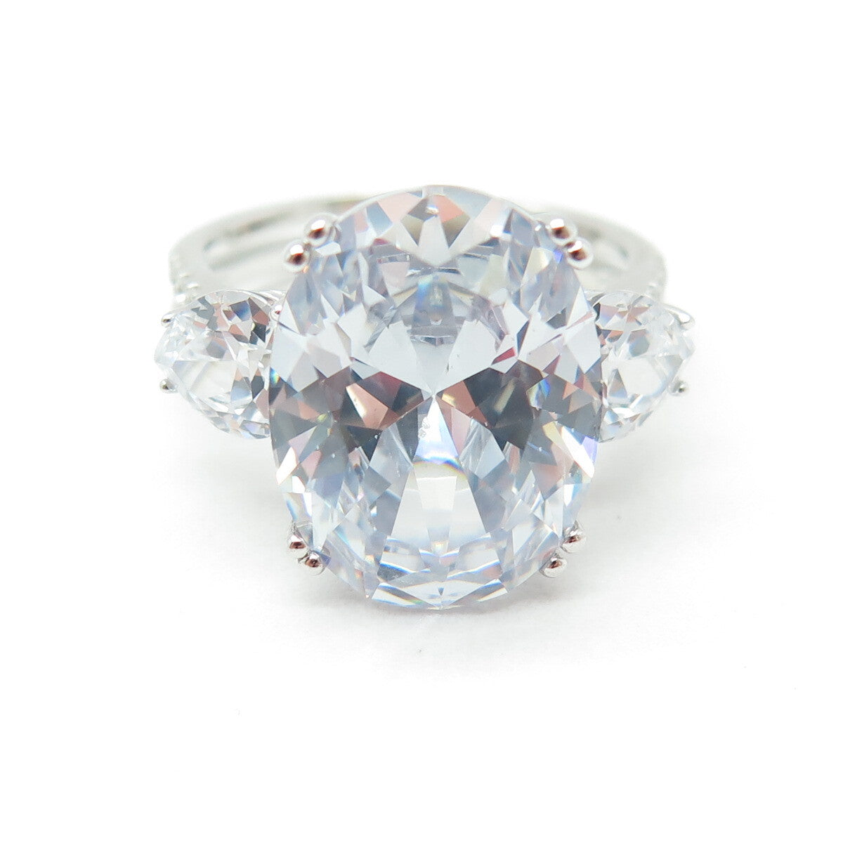 925 Sterling Silver Oval Heart & Round-Cut C Z Engagement Ring Size 8.25