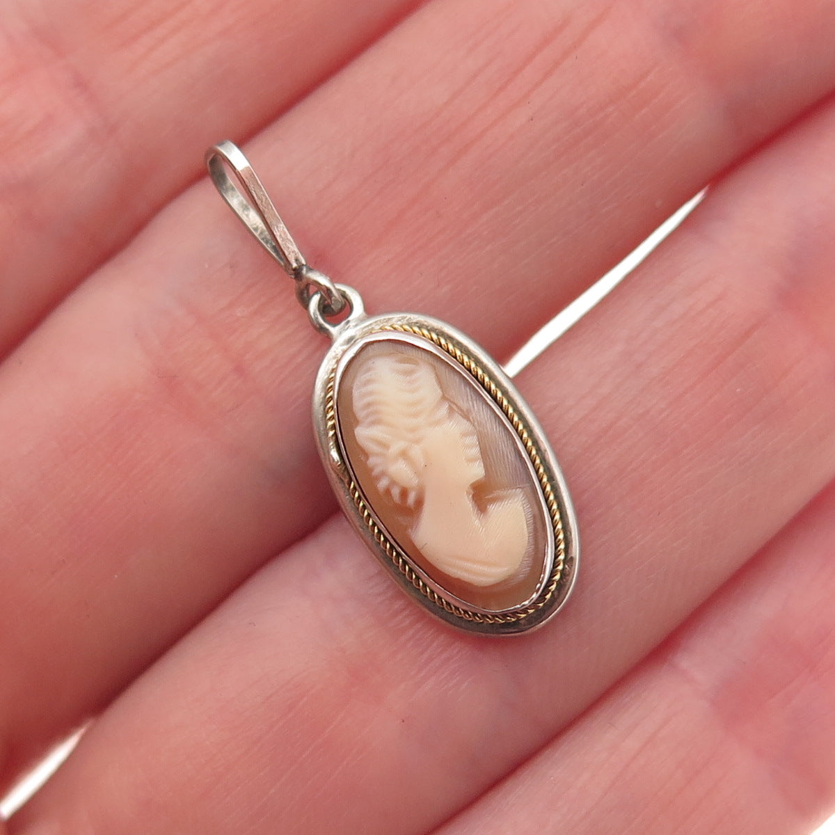 800 Silver 2-Tone Antique Art Deco Real MOP Lady Cameo Charm Pendant