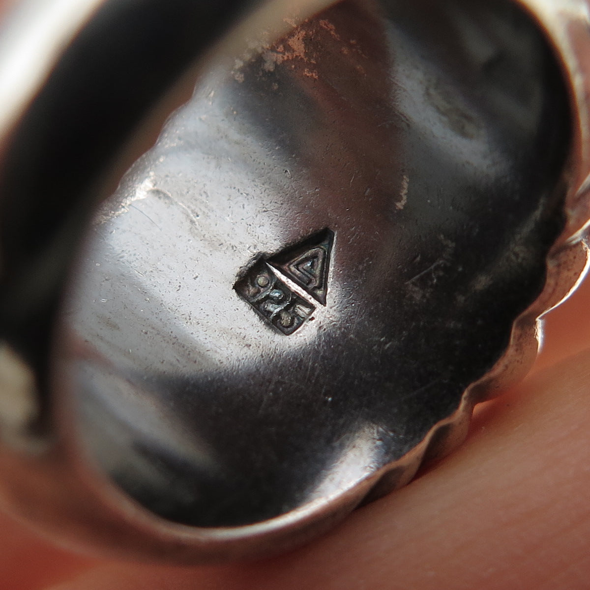925 Sterling Silver Vintage Modernist Ribbed Dome Oxidized Ring Size 6.5