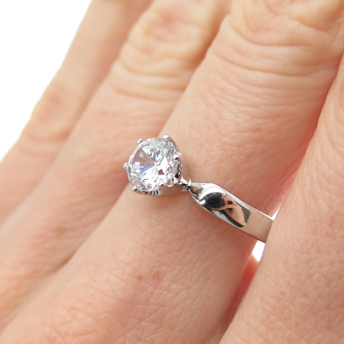 925 Sterling Silver Round-Cut C Z Engagement Ring Size 9.5